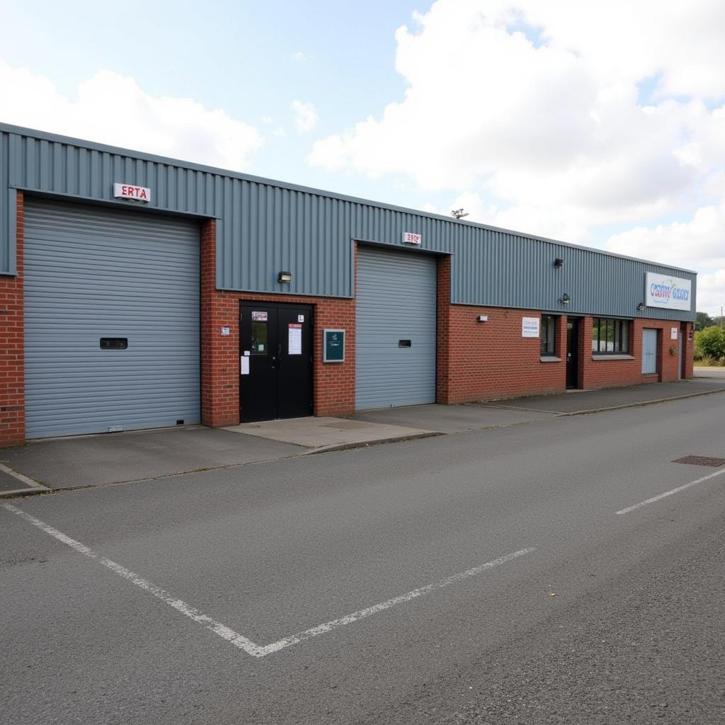 Conveniently Located Meca Garage in Exeter